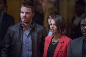 Arrow - The Candidate -Oliver and Thea