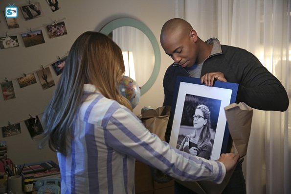 Supergirl-Episode-1-20-Better-Angels-Season-Finale-Promo-Pics-supergirl-2015-tv-series-39444762-595-396